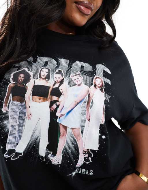 Camiseta negra con estampado de "Spice Girls" de In The Style Plus, 2 de 4