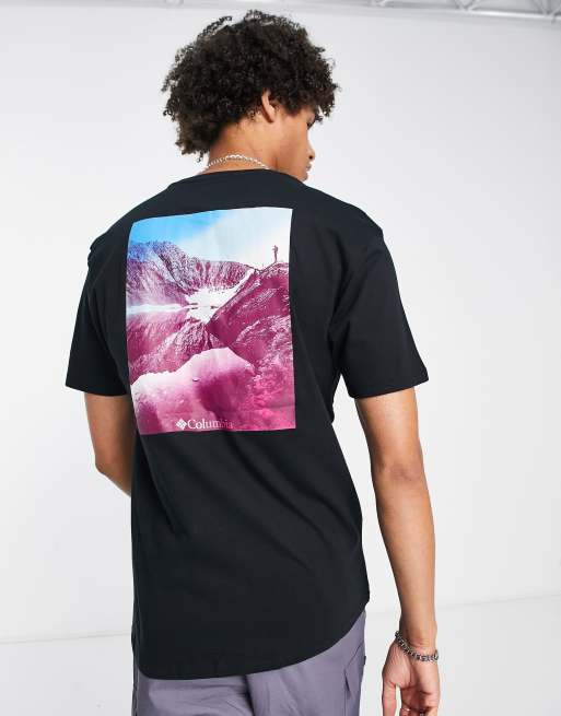 Camiseta negra con estampado en la espalda Westhoff exclusiva en ASOS de Columbia