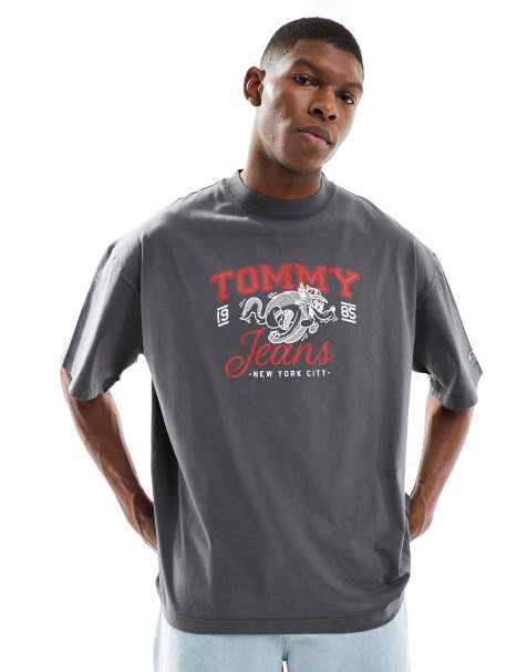 Camiseta negra con estampado gráfico de perro de Tommy Jeans - view 1