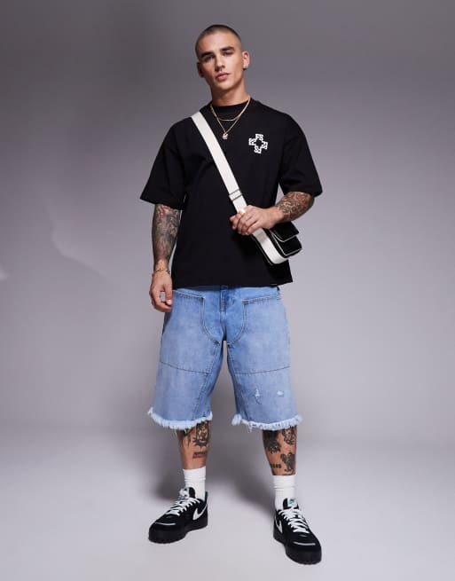 Camiseta negra con estampado trasero de monograma de Faded Store, 4 de 4