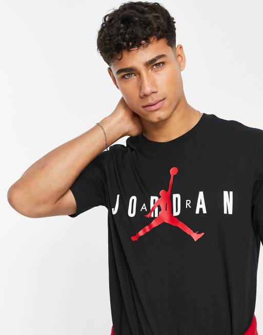 Camiseta negra con logo central de Jordan | ASOS