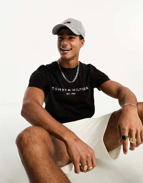 Camiseta negra con logo de bandera bordada de Tommy Hilfiger - view 1
