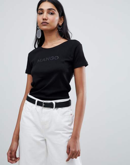 Camiseta negra con logo Mango |