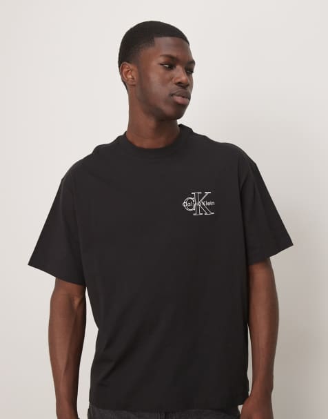 Camiseta negra con logo de monograma en el pecho de Calvin Klein Jeans - view 1