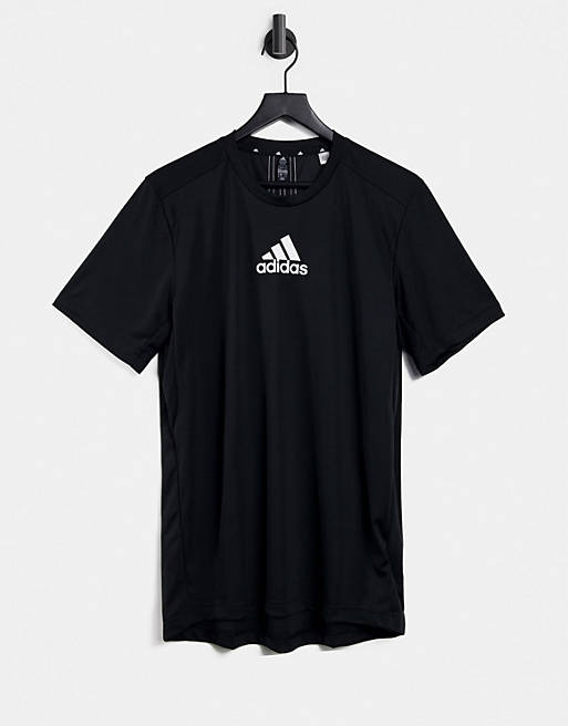 Camiseta negra con logo en la parte central de adidas Training