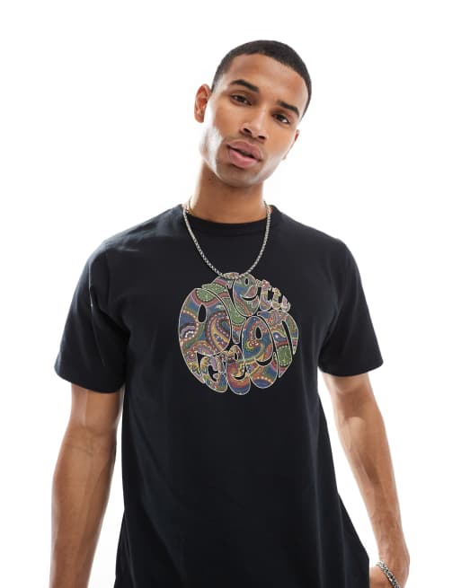 Camiseta negra con logo estampado con fondo de cachemir del 15.º aniversario de Pretty Green