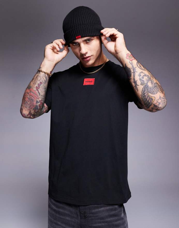 Hugo Red Camiseta negra con recuadro del logo Diragolino de HUGO