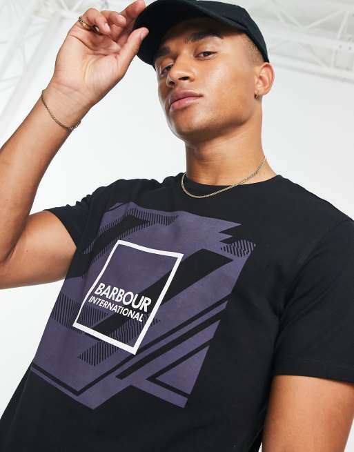 Camiseta negra con recuadro del logo Otis de Barbour International