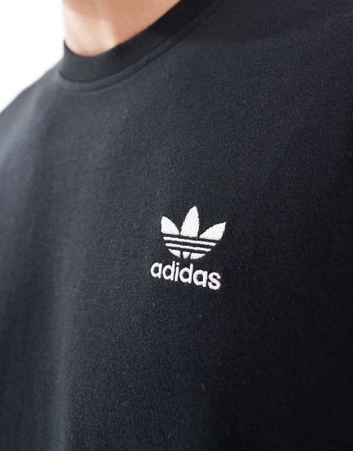 Camiseta negra adidas new arrivals