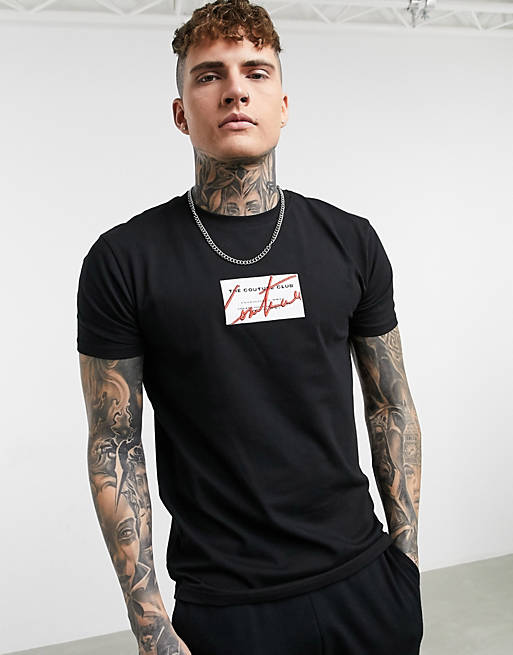 Camiseta negra de con logo cuadrado de The Couture Club