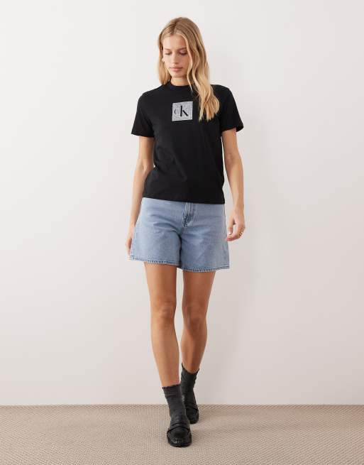 Camiseta negra de corte clásico con monograma de Calvin Klein Jeans , 2 de 4