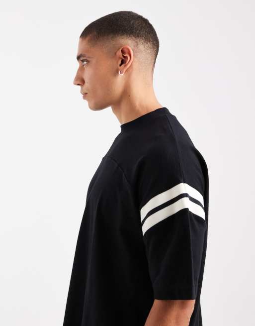 Camiseta negra de corte cuadrado extragrande con panel en contraste de tejido grueso de ASOS DESIGN , 4 de 5