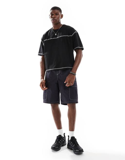 Camiseta negra de corte cuadrado extragrande con pespuntes en contraste de ASOS DESIGN, 4 de 4