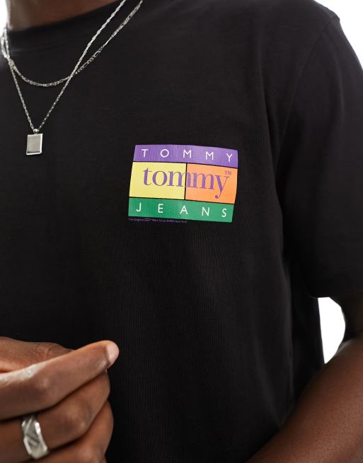 Camiseta negra de corte estándar con bandera veraniega de Tommy Jeans, 4 de 4