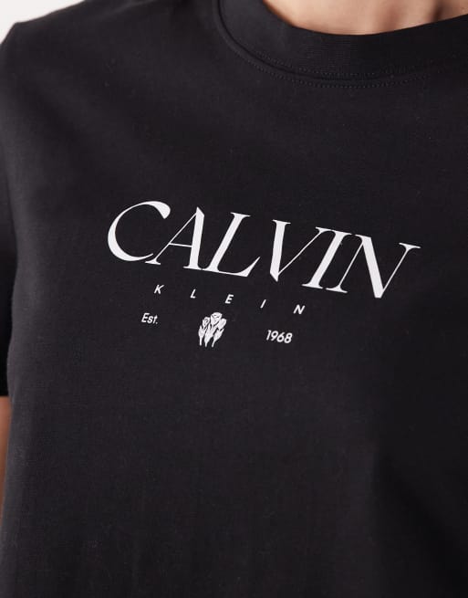 Camiseta negra de corte estándar con estampado gráfico de Calvin Klein Jeans, 4 de 4
