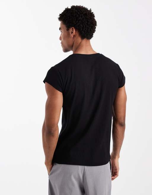 Camiseta negra de corte slim con mangas de casquillo de canalé de ASOS DESIGN  , 3 de 5