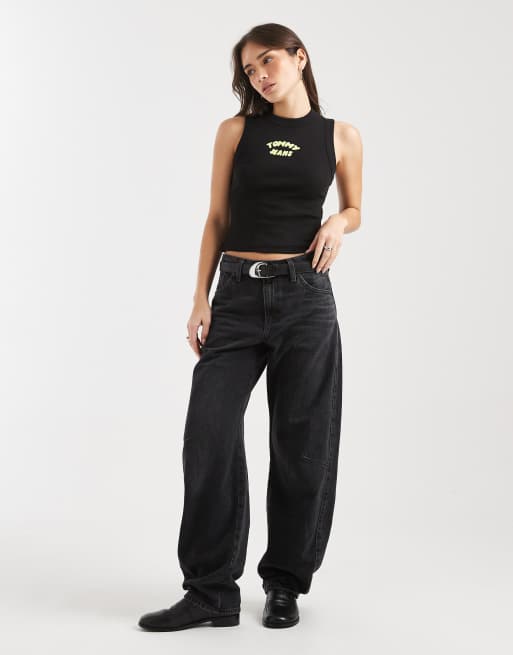 Camiseta negra de corte slim sin mangas con logo efecto burbuja de Tommy Jeans, 2 de 4