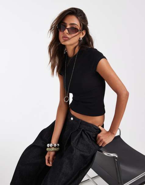 Camiseta negra de manga corta de estilo depurado con diseño encogido de ASOS DESIGN - view 1