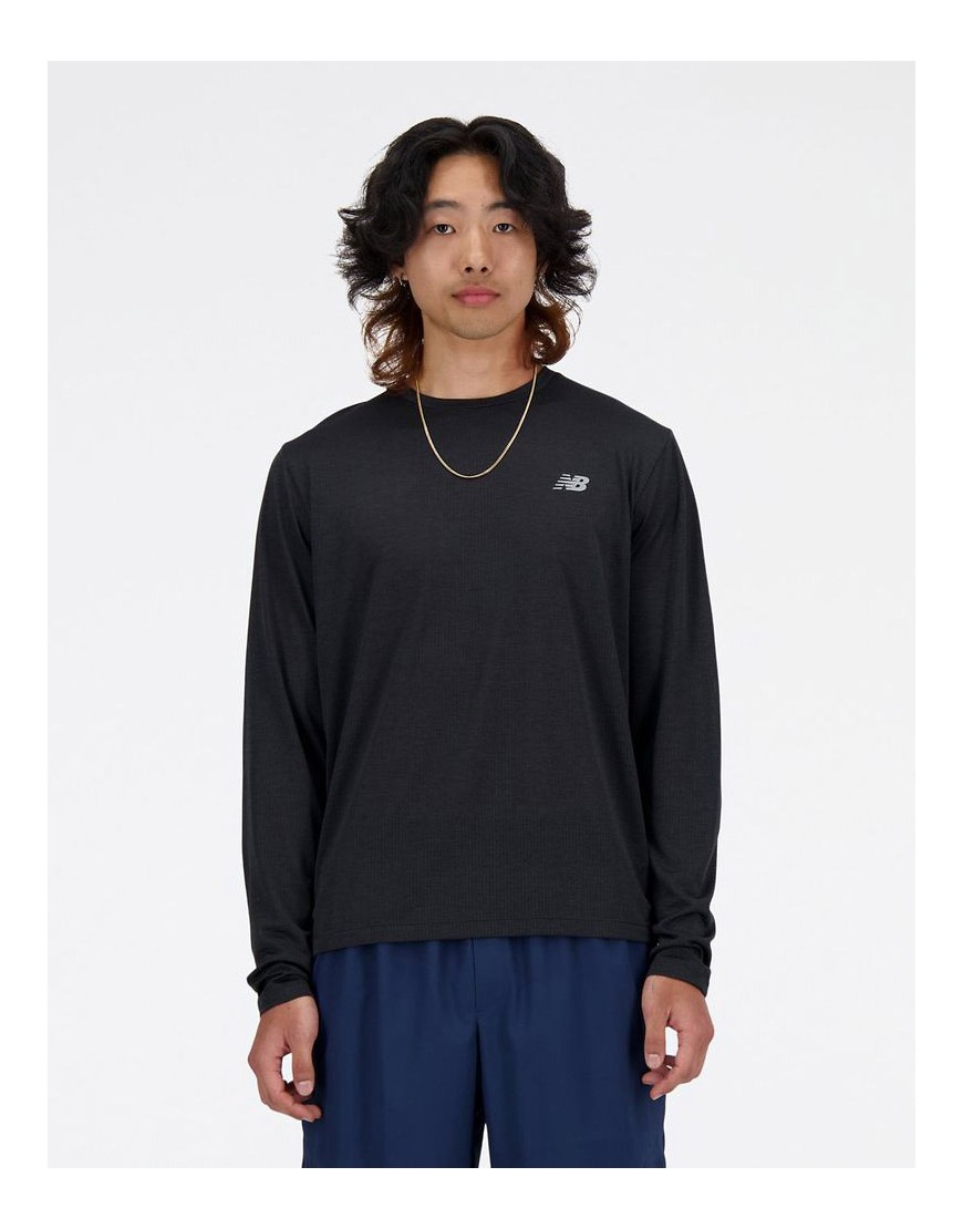 camiseta negra de manga larga athletics de new balance-negro