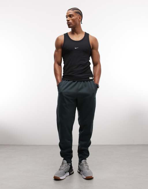 Camiseta negra de tirantes de canalé Athletic Club de Nike Training, 2 de 5