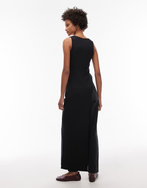 Camiseta negra de tirantes de corte alargado con cuello ancho de ASOS DESIGN, 4 de 4