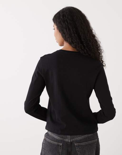 Camiseta negra entallada de manga larga de Weekday, 3 de 4
