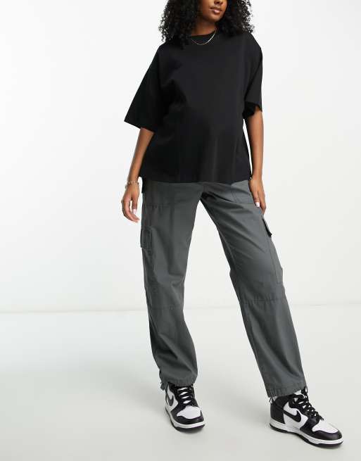 Camiseta negra extragrande con aberturas laterales de tejido grueso de ASOS DESIGN Maternity, 4 de 4
