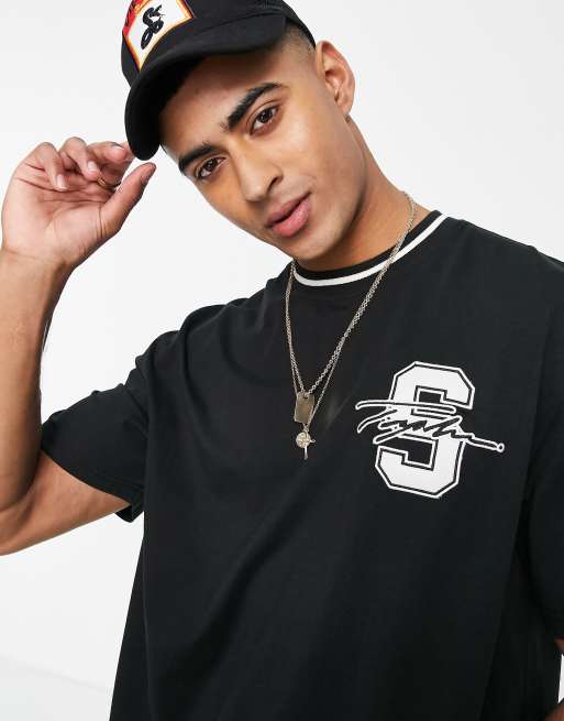 Camiseta negra extragrande con aplicación de parche con logo universitario de Topman