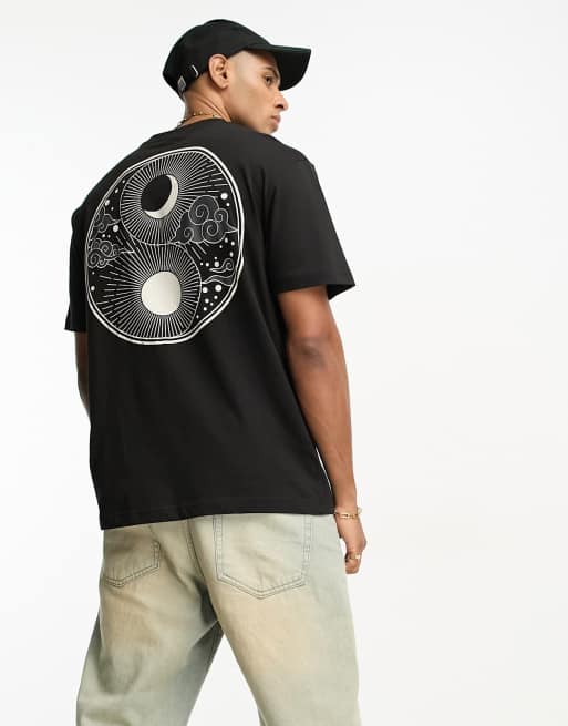 Camiseta negra extragrande con estampado del ying yang en la espalda de Only & Sons