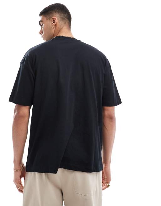Camiseta negra extragrande con estampado deportivo en el pecho de ASOS DESIGN, 4 de 4