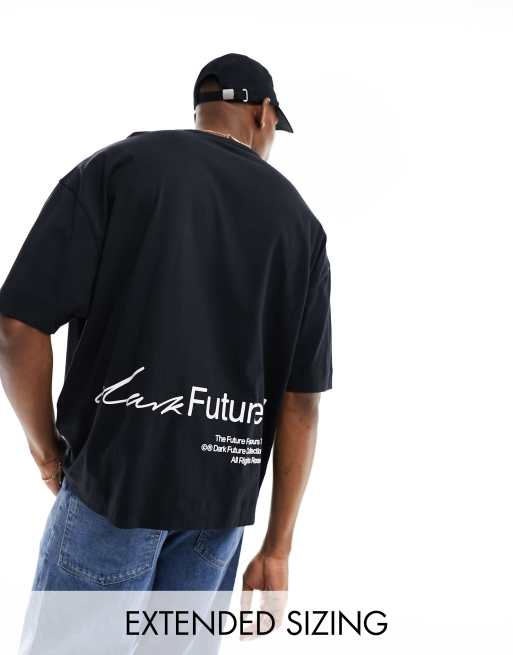 Camiseta negra extragrande con estampado en la parte baja de la espalda de ASOS Dark Future