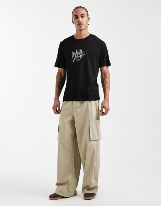 Camiseta negra extragrande con estampado en la parte delantera de JJ Rebel, 2 de 5