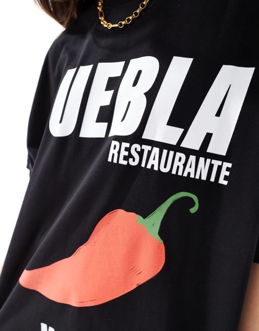Camiseta negra extragrande con estampado gráfico de guindilla y texto "Mexico" de ASOS DESIGN, 2 de 4