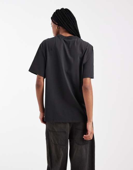 Camiseta negra extragrande con gráfico de Levi's, 4 de 4