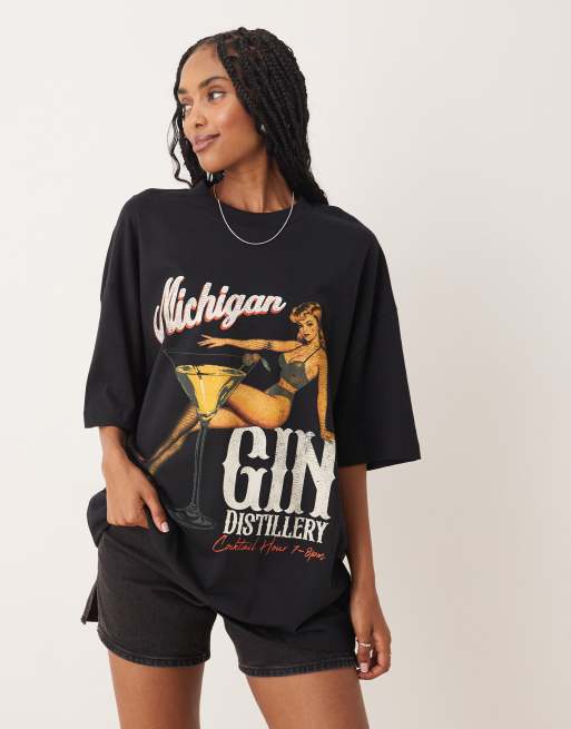 Camiseta negra extragrande con gráfico "Michigan Gin" de ASOS DESIGN, 4 de 4
