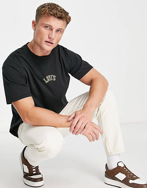 Camiseta negra extragrande con logo de estilo universitario pequeño exclusiva ASOS de Levi's | ASOS