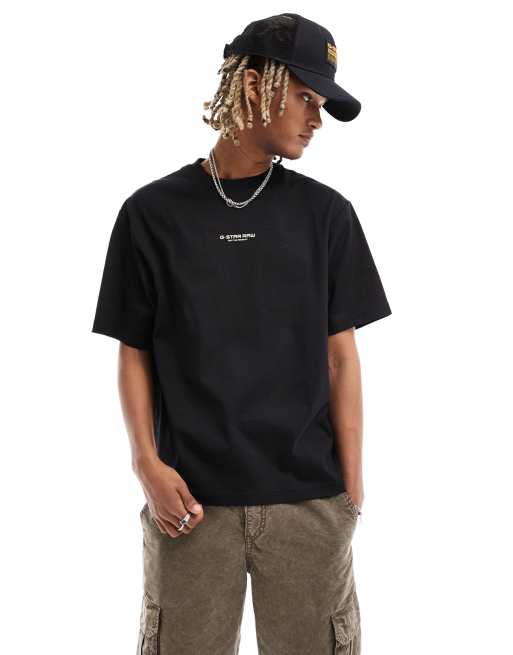 Camiseta negra extragrande con logo en el centro de G-Star