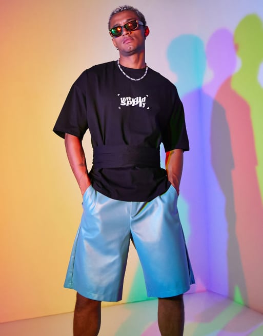 Camiseta negra extragrande con logo estampado y lazada en la cintura de ASOS Unrvlld Spply, 2 de 4