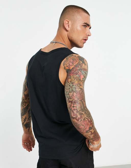 Camiseta negra sin mangas con estampado en el pecho Futura de Nike, 2 de 4