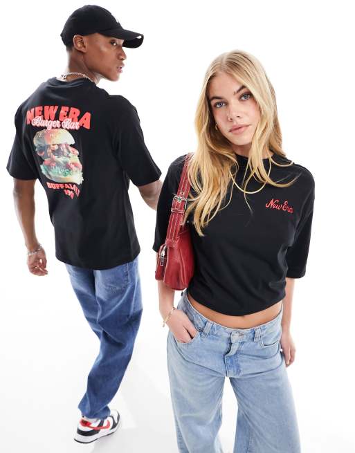 Camiseta negra unisex con estampado gráfico de hamburguesa de New Era