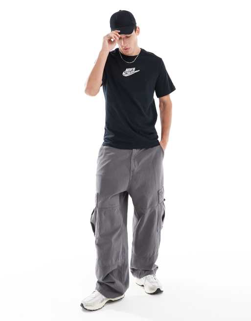 Camiseta negra unisex con estampado gráfico del logo Swoosh de Nike, 4 de 4