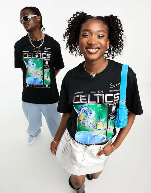 Camiseta negra unisex con estampado gráfico en la espalda de los Boston Celtics de la NBA Max 90 de Nike Basketball