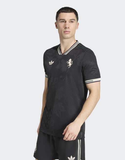 Camiseta negra y color crudo tintado con diseño auténtico de la tercera equipación del Juventus 25/26 de adidas Performance