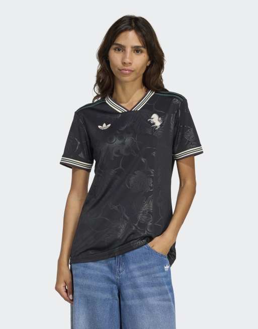 Camiseta negra y color crudo tintado con diseño de la tercera equipación del Juventus 25/26 de punto de adidas Performance