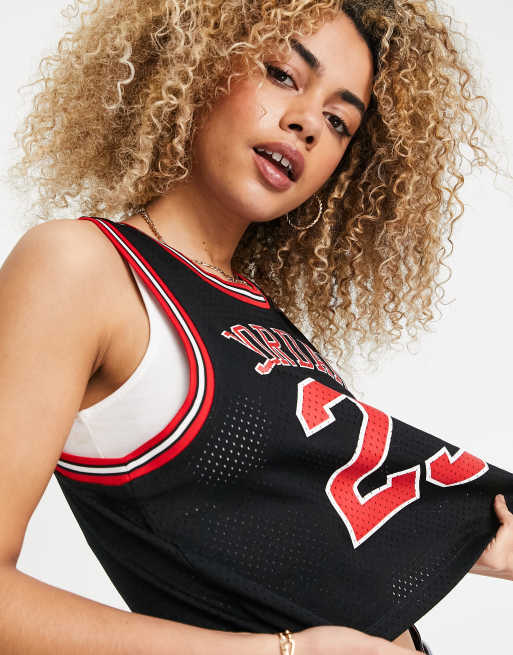 Camiseta negra y roja básica sin mangas con diseño de baloncesto de Jordan, 3 de 4