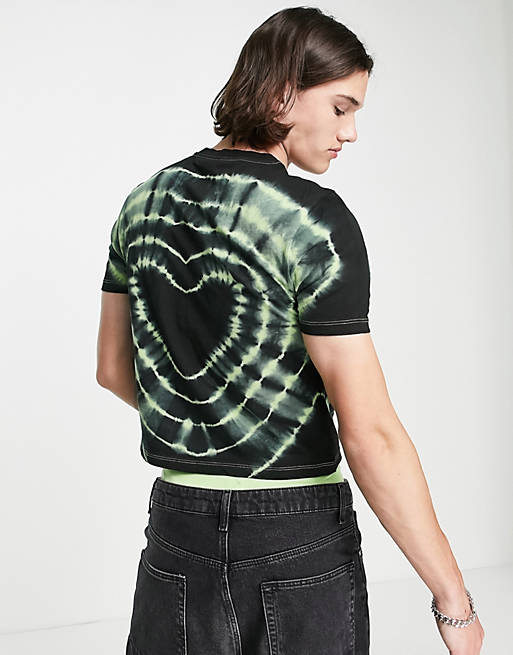 Hombre Other | Camiseta negra y verde de corte entallado efecto encogido con estampado de corazón tie dye estilo años 90 de ASOS DESIGN - YW42125