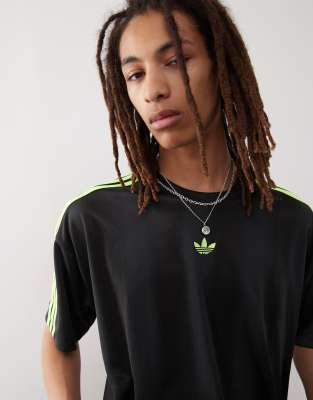 Camiseta negra y verde intenso de jacquard Adidas Adicolor de adidas Originals - view 1