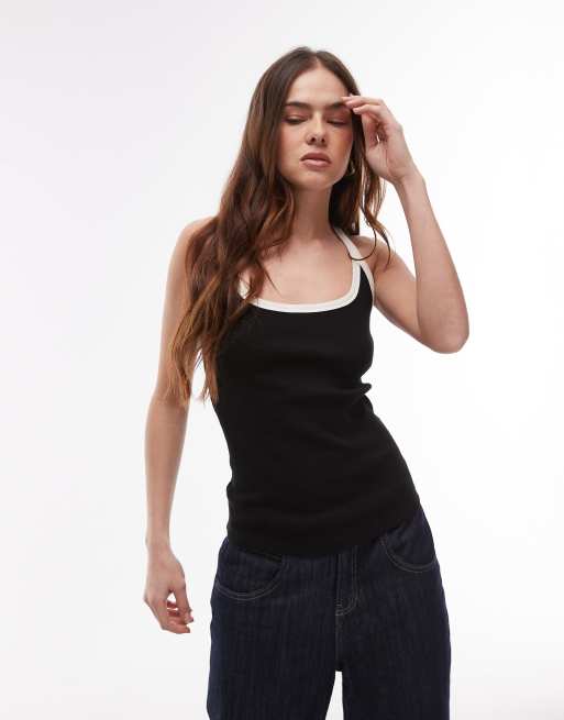 Camiseta negro de tirantes finos con cuello ancho y ribetes color crudo en contraste de canalé de Topshop