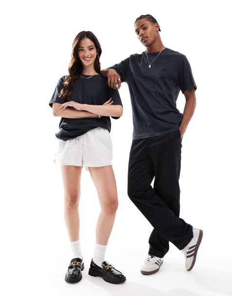 Camiseta negro lavado unisex con logo de Lacoste - view 1
