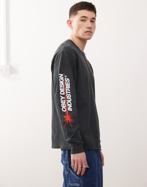 Camiseta negro vintage auténtico de manga larga con estampado gráfico del logo y texto 